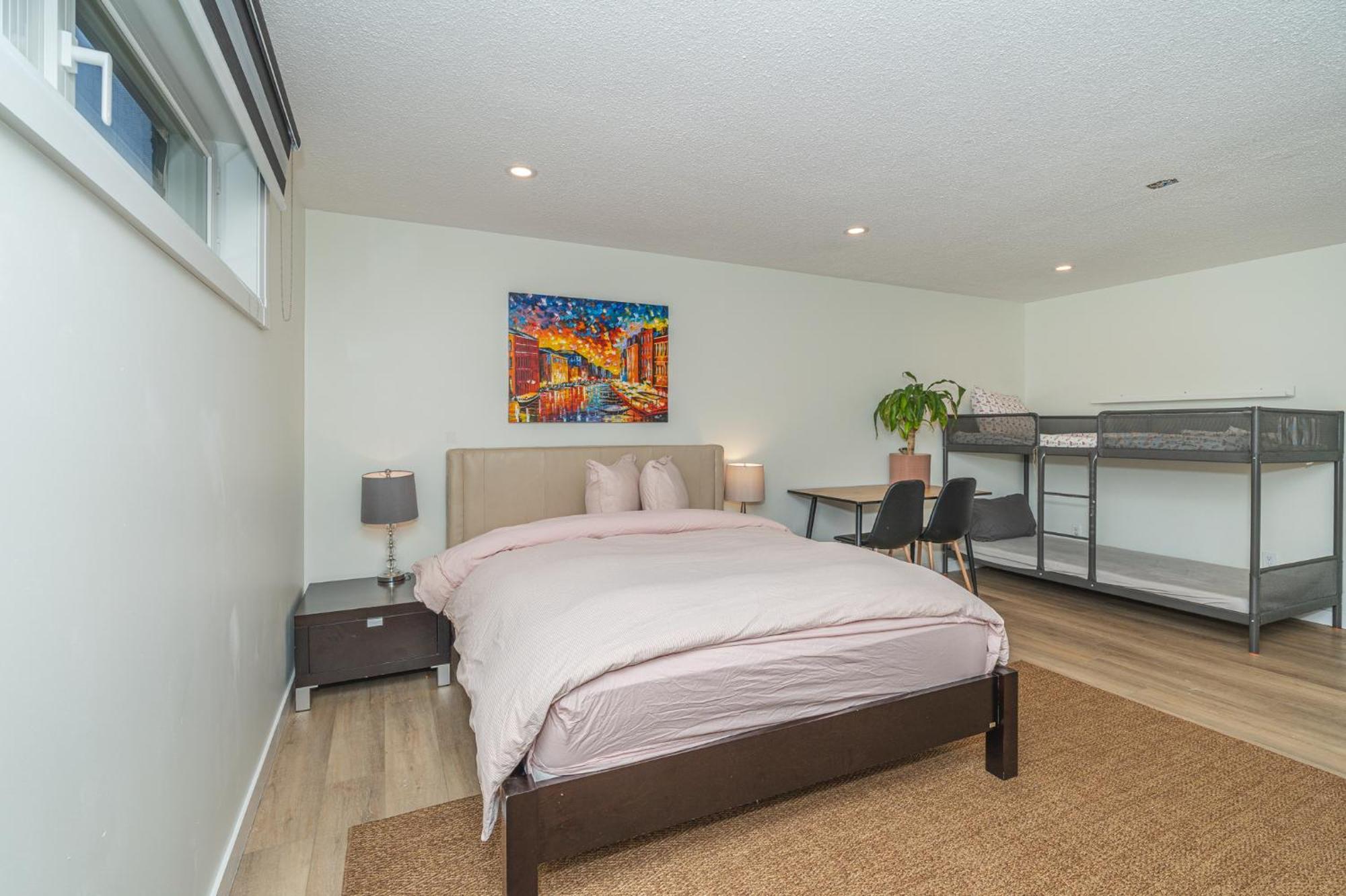 Central Edmonton Family Friendly Home Ngoại thất bức ảnh